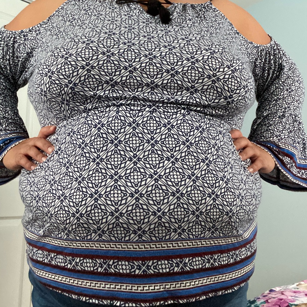 Cole shoulder top